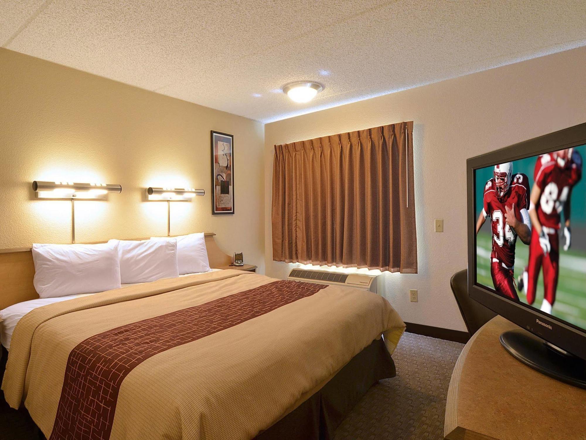 Red Roof Inn Cleveland - Westlake Buitenkant foto